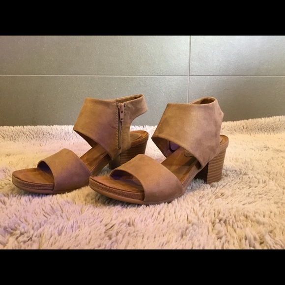 Euro Soft shoes by soft - Picture 1 of 4